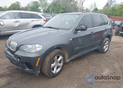 2013 BMW X5 xDrive35I/xDrive35I Premium/xDrive35I Sport Activity z USA, uszkodzony, nr VIN 5UXZV4C56D0E10042